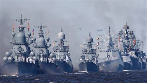 服不服？北约三艘战舰无视俄军警告 ，果断被击沉一艘__凤凰网