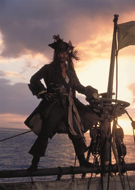 加勒比海盗14年，杰克船长被他们从浪变娘
