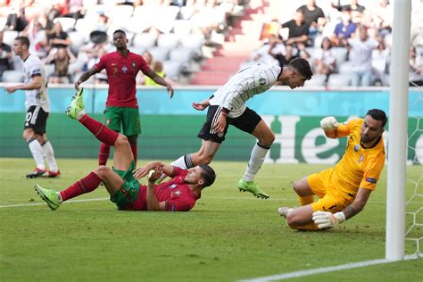 自2014年国际大赛来葡萄牙首次半场丢2球，上次也是对德国_PP视频体育频道