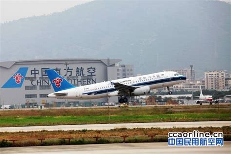 台风“烟花”来袭 南航计划取消25日在上海所有进出港航班