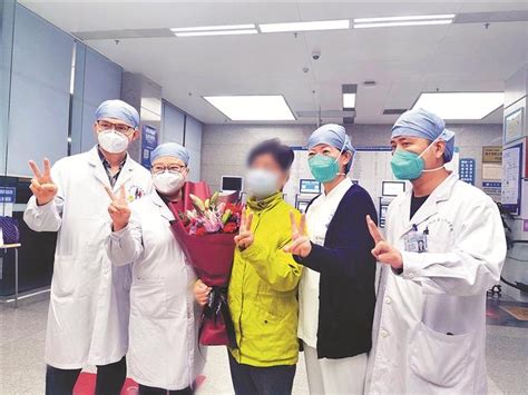深圳又有2名新型冠状病毒感染肺炎患者出院--深圳在行动