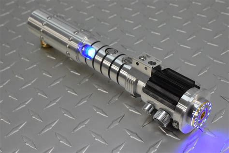 跨境金属激光剑星战光剑 7色灯光音效可充电二合一对打激光剑批发-阿里巴巴