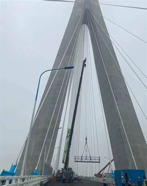 在礁石区上方完成吊装合龙，泸州长江二桥预计明年6月通车_四川在线