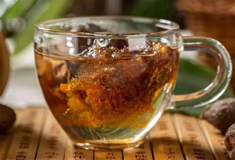 名贵沉香茶的养生功效都有哪些_中国永发沉香树种植基地