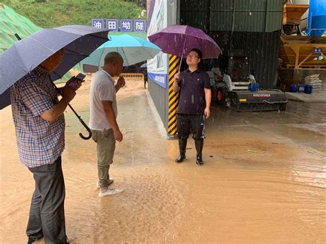暴雨来袭，扬州仪征40个村民被水围困，军民合力3小时救出_我苏网