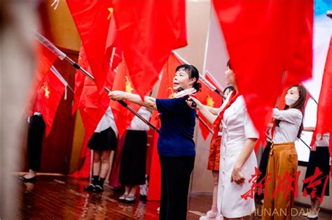 歌声里的党史教育 泰州开展“红色歌曲大合唱”活动