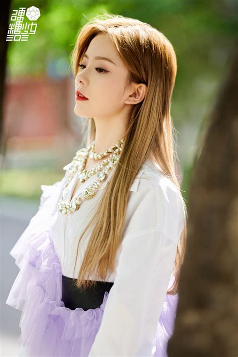 陈卓璇甜美女生头像
