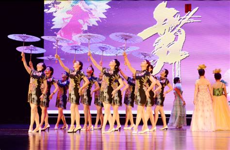 区文化馆舞蹈队斩获第八届河北省舞蹈大赛中老年组一等奖