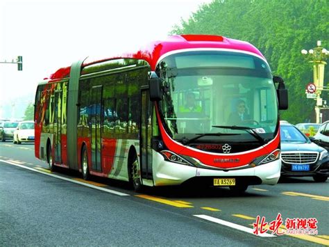 复古的20路公交车你坐了吗？车上还有这个好帮手 - 周到上海