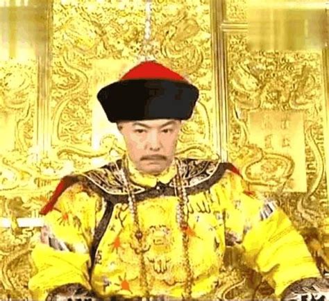 乾隆皇帝朝服像高清图片下载_红动中国