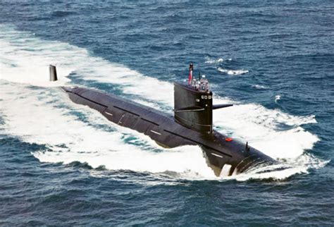 图解斯大林的超级潜艇P-2项目_凤凰网