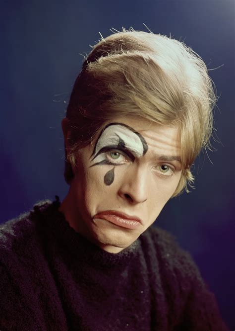 从未发表过的大卫·鲍威1967年的肖像照片 - PSD素材网