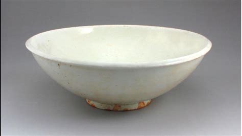 武汉市博物馆藏· 明永乐翠青釉瓷碗|武汉市博物馆|永乐|瓷器_新浪新闻