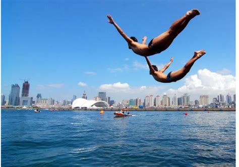 游泳运动员跳水慢动作__人物_实拍视频_多媒体图库_昵图网nipic.com