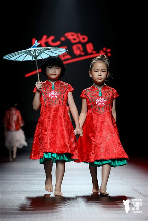 麦田周、海辰贝贝联合发布中国风童装-服装广东时装周-CFW服装设计网