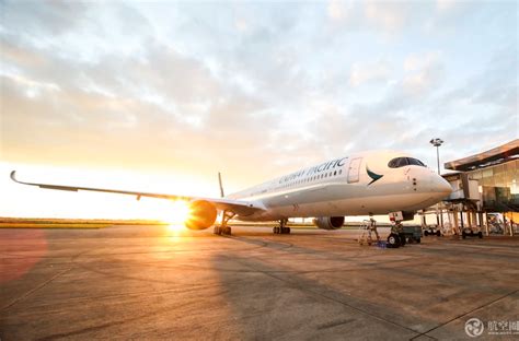国泰航空宣布重组计划：整体削减8500个职位，停运旗下港龙航空