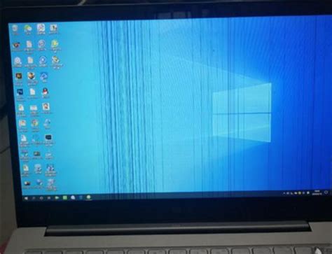 电脑屏幕有一条竖线怎么消（电脑显示器出现蓝屏竖纹解决方法） | WE生活