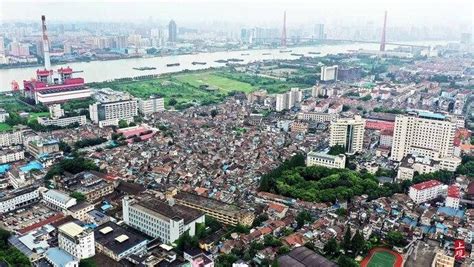 上海最有钱人不住在陆家嘴，居然是在这三条马路