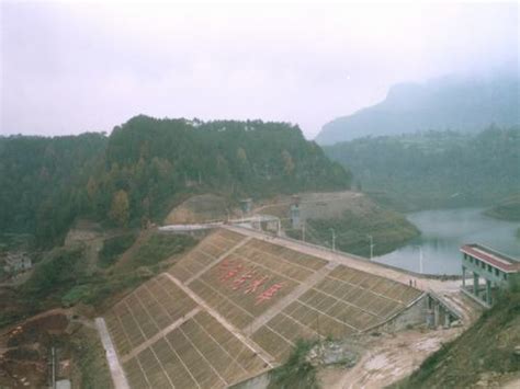 杭垓镇开展水库地笼网专项清理行动