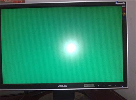 电脑显示器绿屏是什么原因 教你几招解决显示器绿屏方法_百科知识_学堂_齐家网