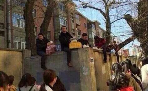 河南千名中学生打砸学校 抗议超市高价食品_陕西频道_凤凰网