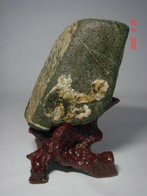 欣赏奇石、怪石、巧石、异石、孤赏石 - 华夏奇石网 - 洛阳市赏石协会官方网站