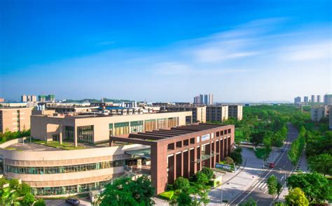 湘潭大学属于什么档次？选择读211高校还是湘潭大学？