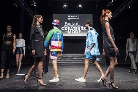 巴黎高定时装周Balmain 2019春夏高定系列这个系列难道是神仙科技感|高定|神仙|科技_新浪新闻
