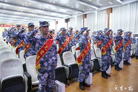 海军驻宁某部隆重举行2020年军官退役暨士官退休仪式_新宁德