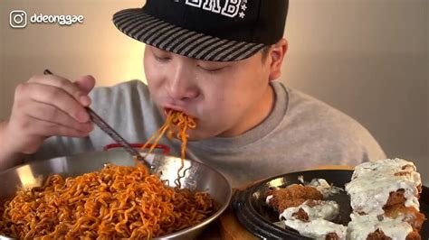 韩国大胃王吃播视频：donkey欧巴 拉面和炸猪排_腾讯视频