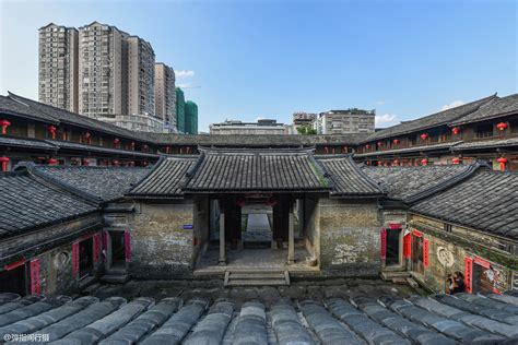 广东梅州250多年的石方楼，形似巨型古堡，堪称客家建筑一大奇观_泰安