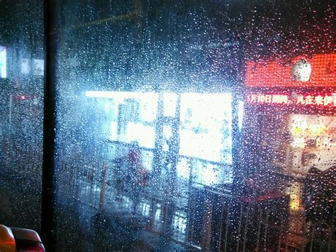 冬天雨夜的图片,夜雨景图片,安静的雨夜图片_大山谷图库