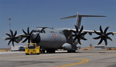 美国最大的军用运输机C－5|运输机|军用运输机|飞行_新浪新闻