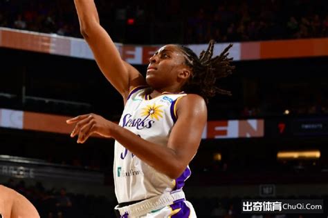 《WNBA》WNBA：洛杉矶火花vs拉斯维加斯王牌第3节英文原声回放_高清1080P在线观看平台_腾讯视频