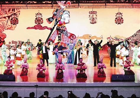 我校首届铁塔金秋国际文化艺术节举行-河南大学新闻网