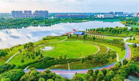 湖北省鄂州市，建成区面积统计，最大是鄂城区，发展最好是华容区_吴楚大道