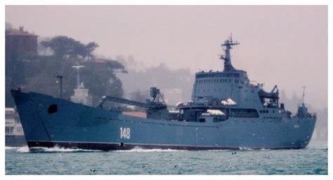 俄乌冲突一触即发，黑海上再现“我舰奉命撞击你舰”！