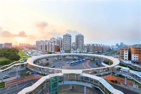 大浪商业中心51(2021年368米)深圳龙华-全景再现