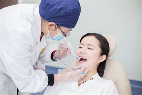 长沙市口腔医院根管治疗多少钱？一颗根管治疗的收费明细 - 口腔资讯 - 牙齿矫正网