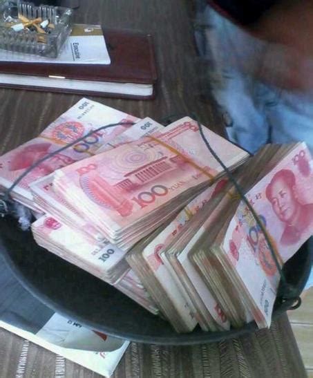 百元大钞图片