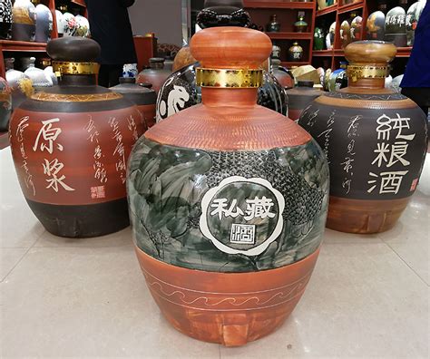 无釉酒坛和有釉酒坛的区别和使用-泸州隆源陶业有限公司