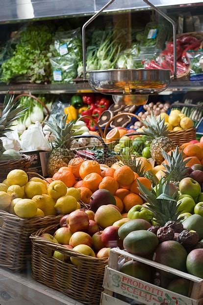 蔬菜水果店的有机水果和蔬菜高清图片下载-正版图片501475489-摄图网