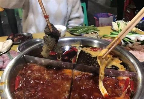 重庆人推荐的火锅店：从苍蝇馆子到游轮餐厅，收藏起来慢慢吃！|渝中区|龙井|火锅_新浪新闻