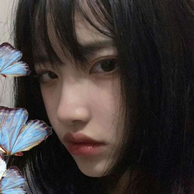 温柔女生头像近脸