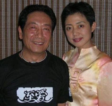 国家一级演员王奎荣，娶了小37岁老婆，现在成了人生的赢家