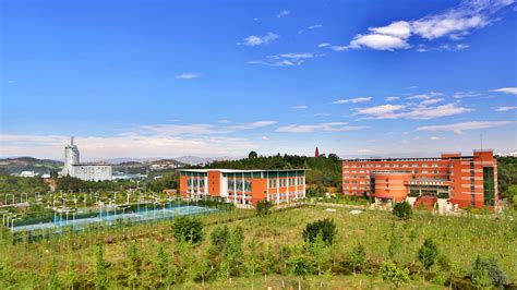 云南省玉溪第一中学整体更新规划设计 / 上海交通大学设计研究总院 | 特来设计