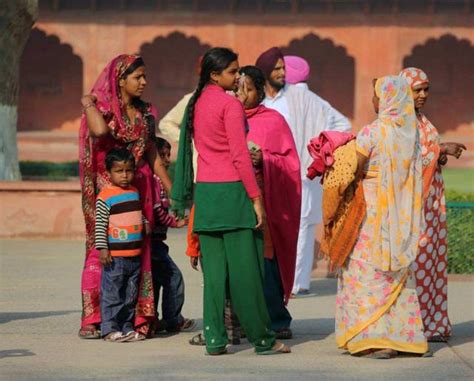 怎么区分印度女子的种姓？其实看长相和穿着就知道了|种姓|印度|女子_新浪新闻