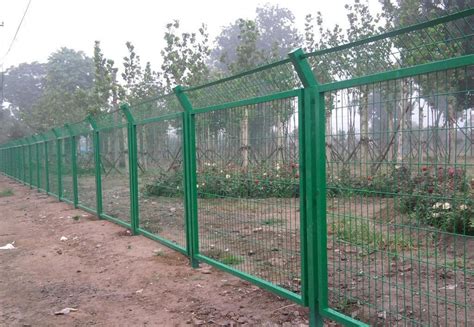 农场简易铁丝网围栏 果园防盗隔离护栏 农业生态园防护栏 - 安平源诺 - 九正建材网