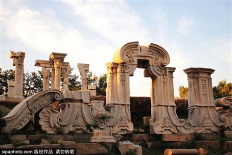 圆明园毁坏150年后，专家对它进行修复时，意外发现了5万多件文物