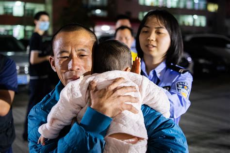 广东“团圆行动”找回228名被拐、失踪儿童 - 封面新闻